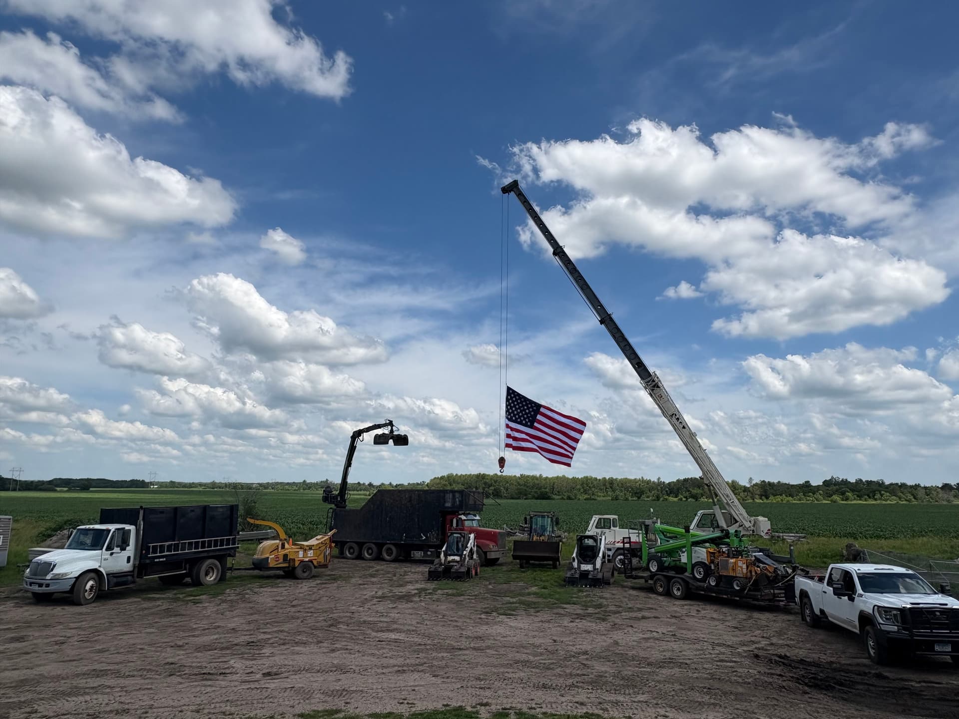 Gallery photos for Heavy Equipment and Hands-On Work Behind Every Tree Job: Image #3